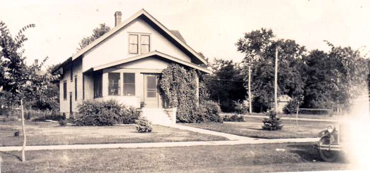 Alsaker Residence1939.jpg - Alsaker Residence 1938 - Main entrence.